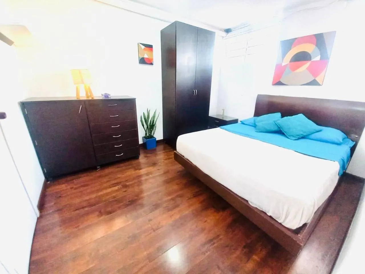 Hotel Casa Cerca A Unicentro Y Clinica Santa Fe En Usaquen Bogotá