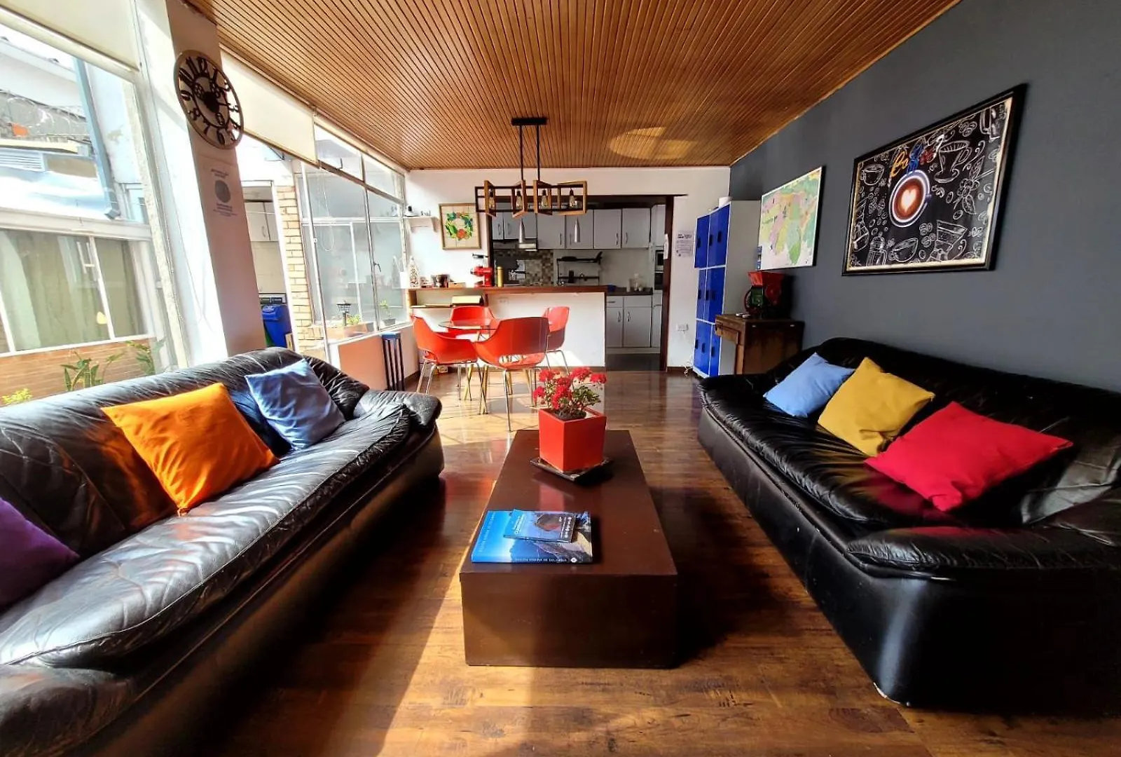 Hotel Casa Cerca A Unicentro Y Clinica Santa Fe En Usaquen Bogotá
